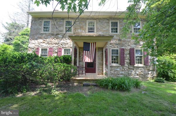 3125 SEISHOLTZVILLE RD, Macungie, PA 18062