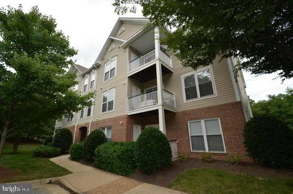 6501 GRANGE LN #401, Alexandria, VA 22315