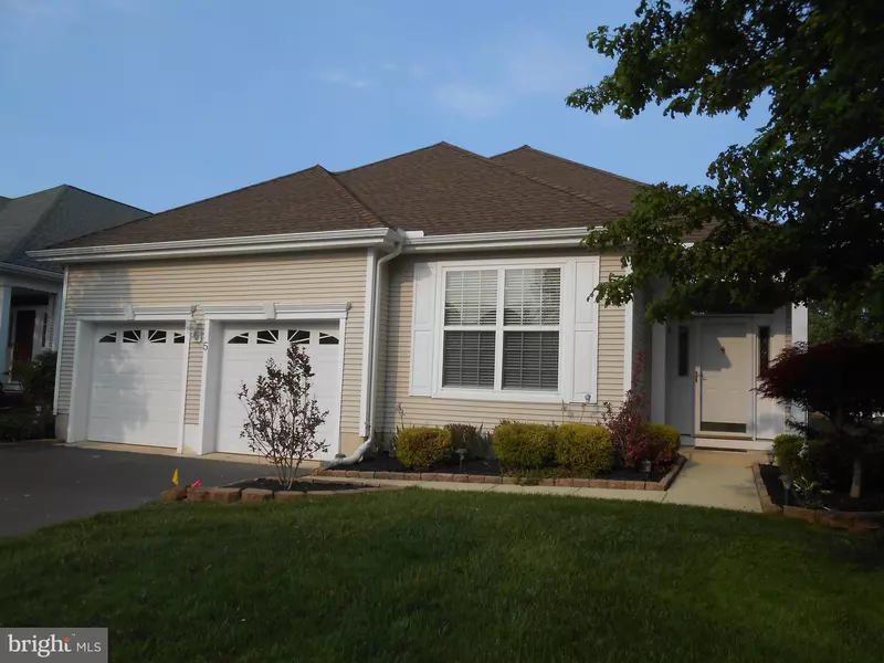 5 SWIMMING RIVER CT, Barnegat, NJ 08005