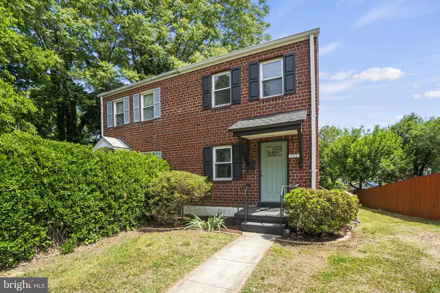 2316 VICTORY DR, Alexandria, VA 22303