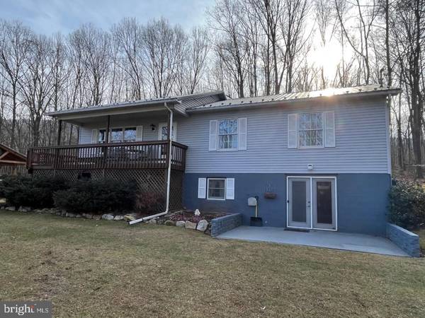 1999 BETHEL RD, Paw Paw, WV 25434