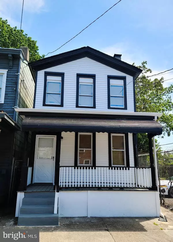 120 CALHOUN ST, Trenton, NJ 08618