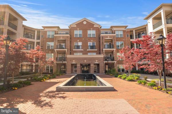 2903 SAINTSBURY PLZ #106, Fairfax, VA 22031