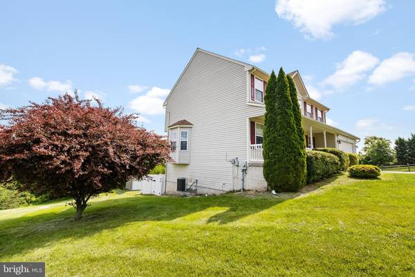 Falling Waters, WV 25419,40 DEVEREAUX TERRACE CT