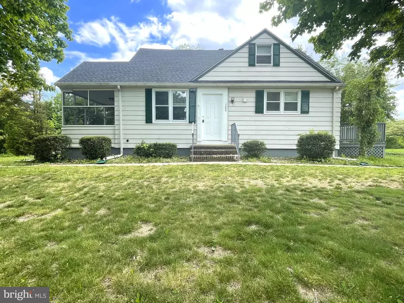 1653 E WHEAT RD, Vineland, NJ 08360