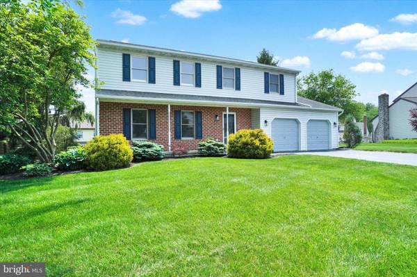 417 WHITE ROSE LN, York, PA 17402