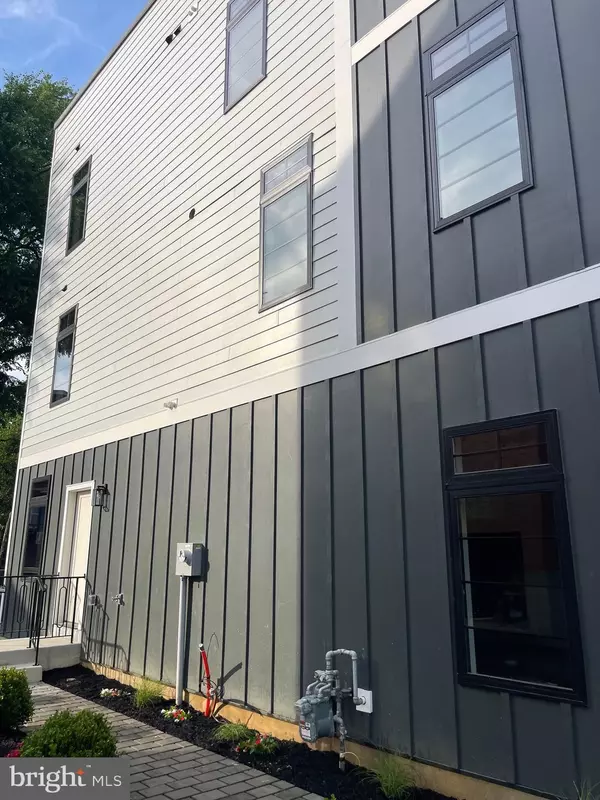 Philadelphia, PA 19128,7519 RIDGE AVE
