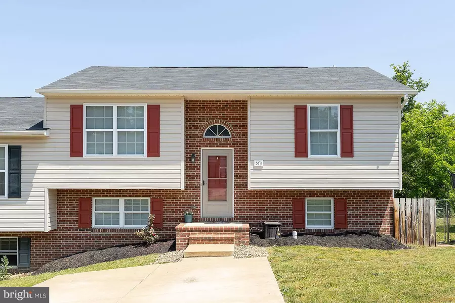 573 STONEWALL ST, Strasburg, VA 22657