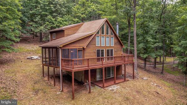 1359 LODGE RD, Hedgesville, WV 25427