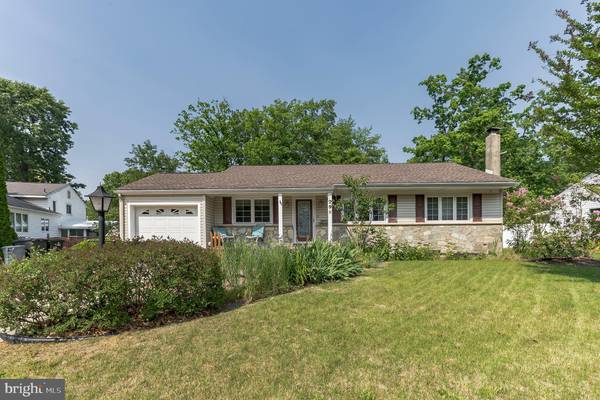 208 JOHNSON RD, Blackwood, NJ 08012