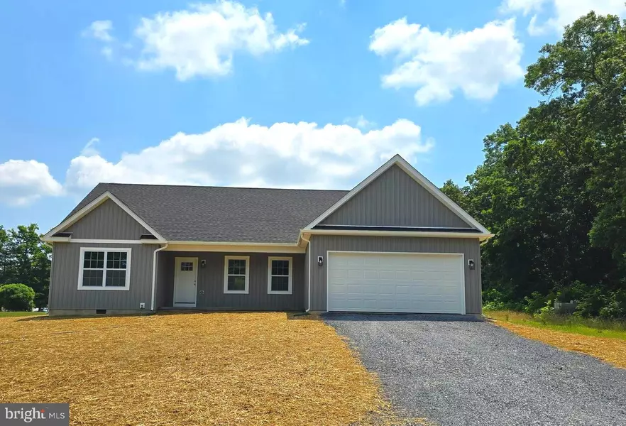 253 GRUBB LNDG, Inwood, WV 25428