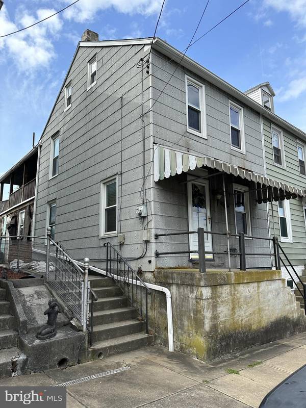 430 MANOR ST, Columbia, PA 17512