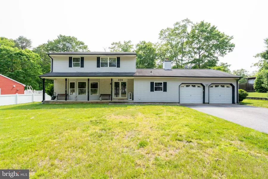 306 LLOYD TER, Millville, NJ 08332