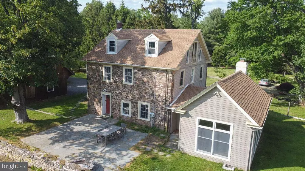 6006 CARVERSVILLE RD, Doylestown, PA 18902