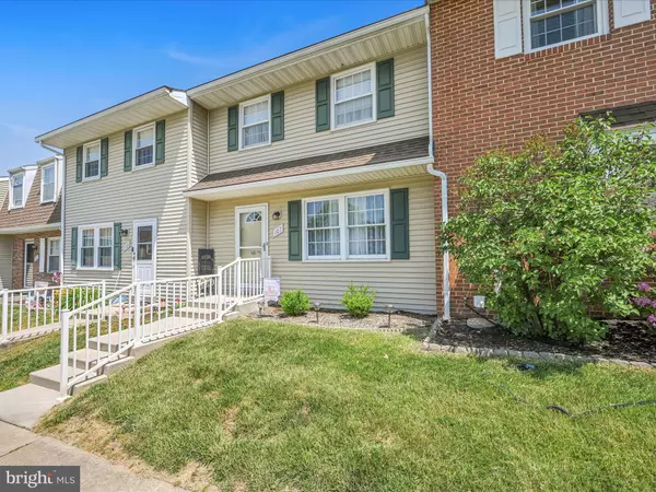 107 FOX RUN DR #107,  York,  PA 17403