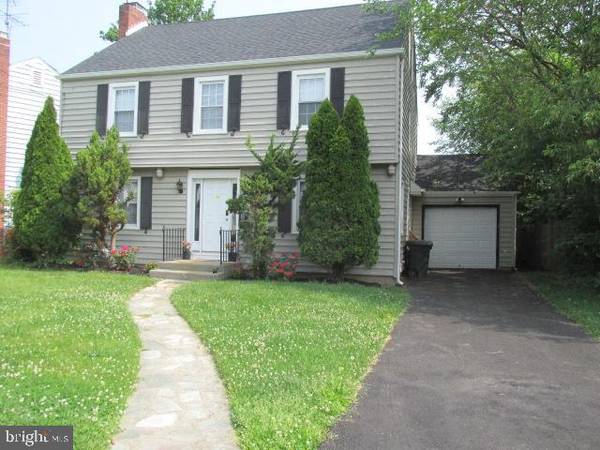 8 MONTICELLO AVE, Ewing, NJ 08618