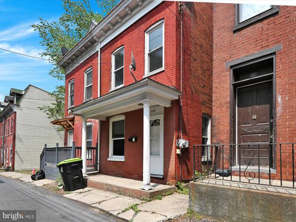 512 HOWARD AVE, Pottsville, PA 17901