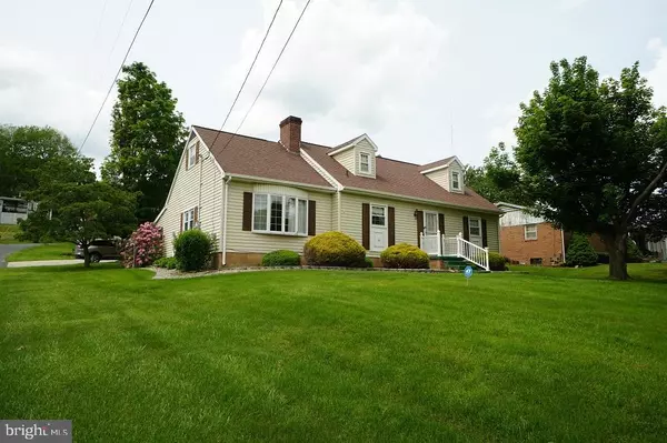 80 DYER AVE, Franklin, WV 26807