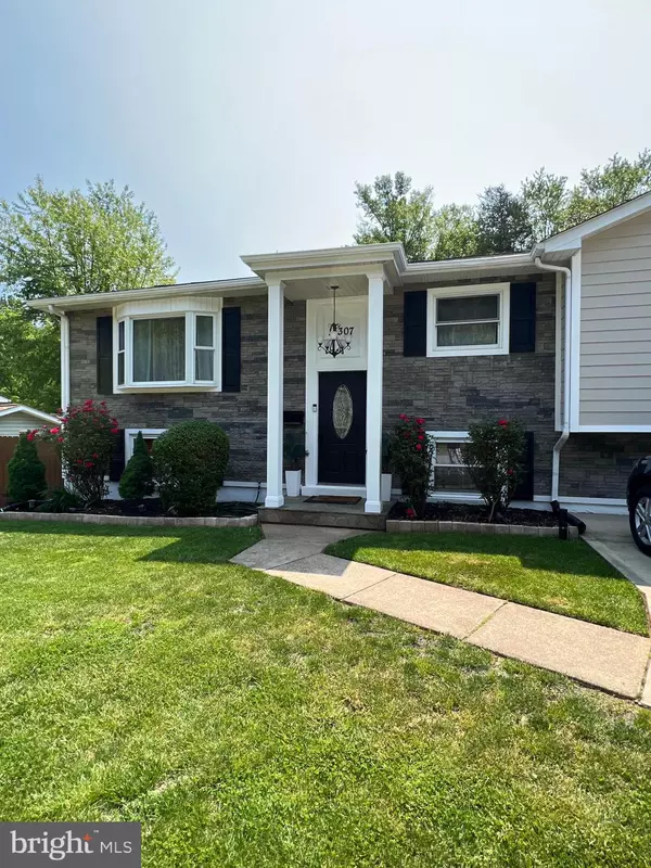 14307 FERNDALE RD, Woodbridge, VA 22193