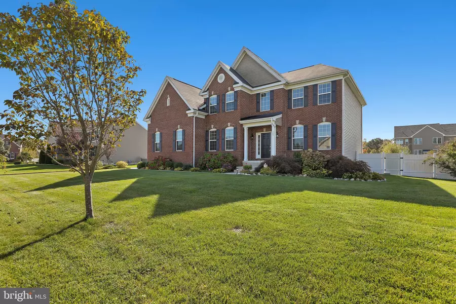 703 CARLTON CT, Mullica Hill, NJ 08062