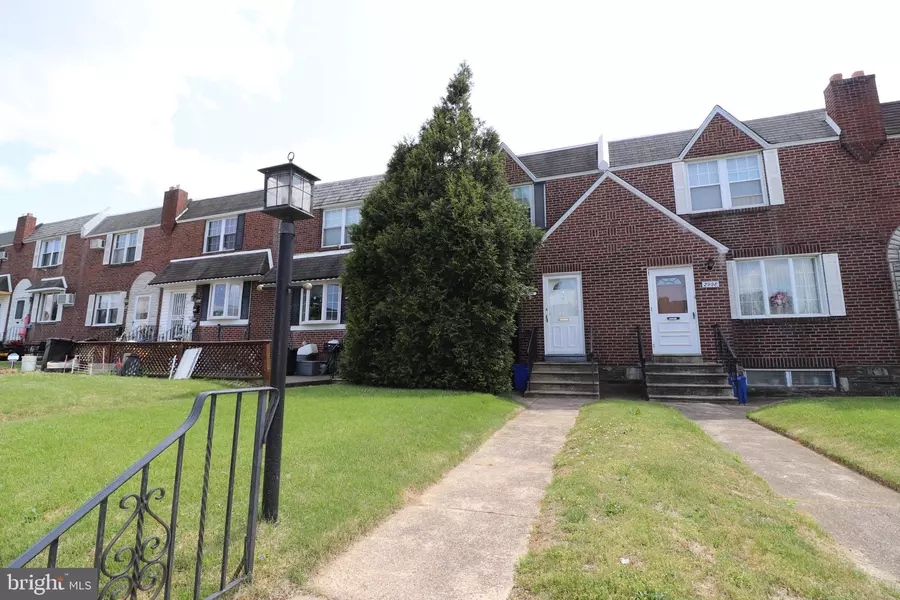 2910 GLENVIEW, Philadelphia, PA 19149