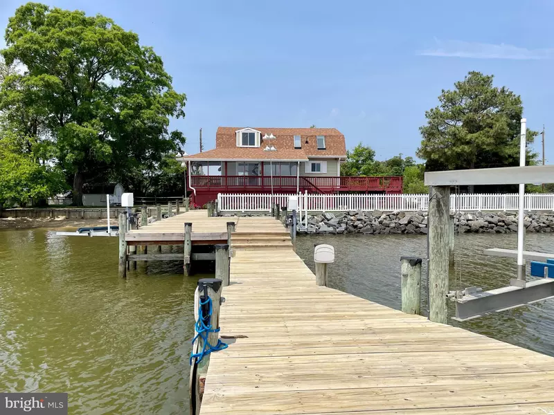 122 BEACH DRIVE, Colonial Beach, VA 22443