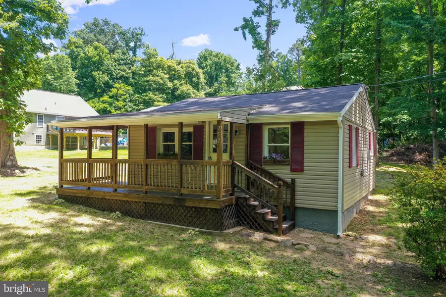 252 BLUEBERRY LN, Harpers Ferry, WV 25425