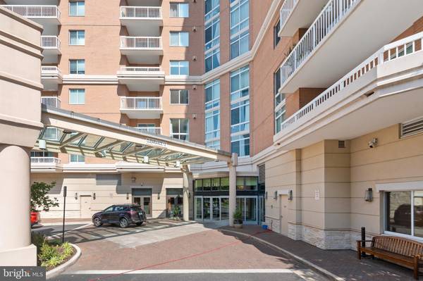 3101 N HAMPTON DR #1316, Alexandria, VA 22302