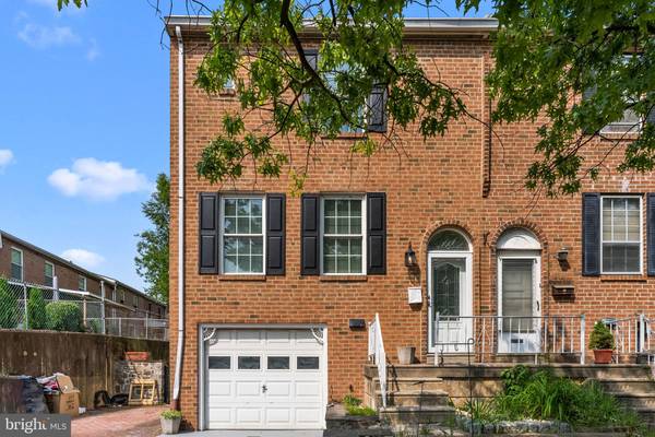 211 NAULDO RD, Philadelphia, PA 19154