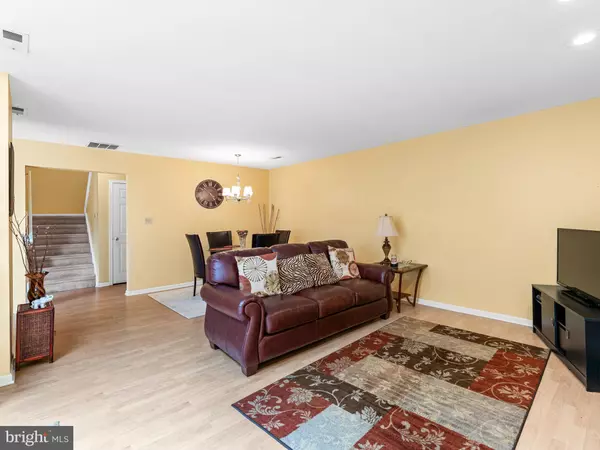 Thorofare, NJ 08086,25 CARAWAY CT