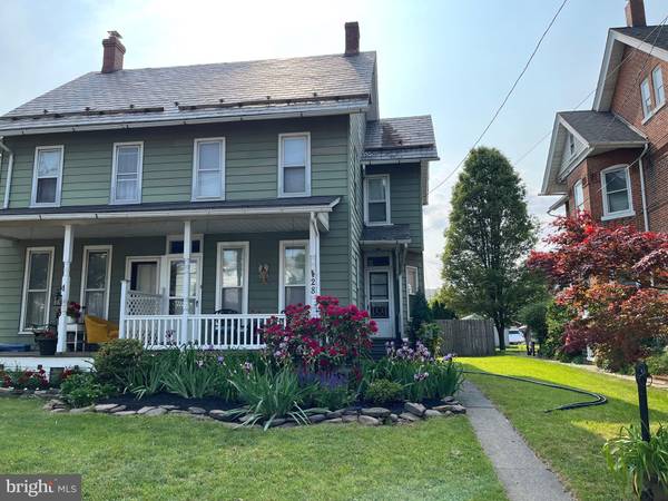 28 S 6TH ST, Quakertown, PA 18951