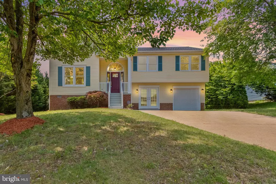 1 COLLEN RD, Fredericksburg, VA 22406