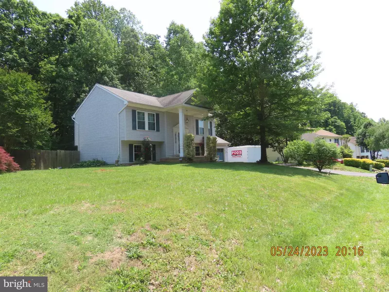 11001 ASCOT CIR, Fredericksburg, VA 22407