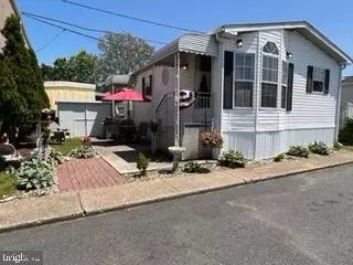 21 COKE AVE, Avenel, NJ 07001