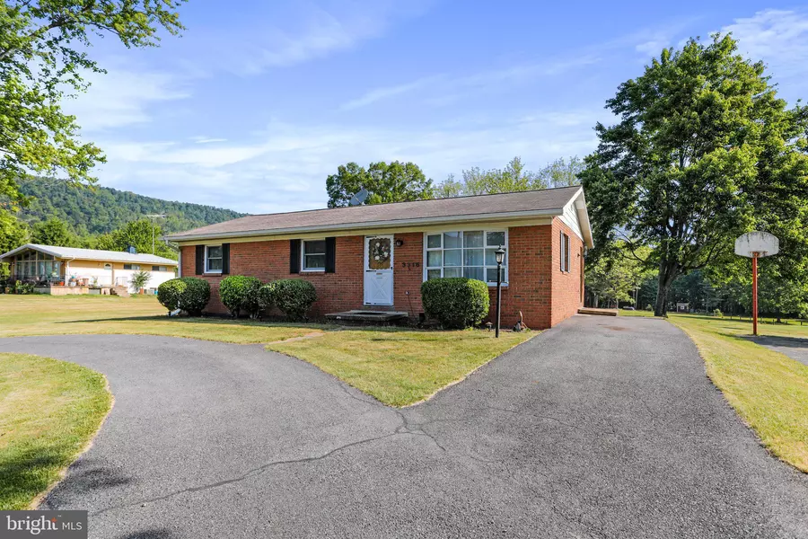 3316 RESLEY RD, Hancock, MD 21750