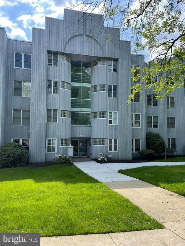 5203 LE PARC DR #2, Wilmington, DE 19809