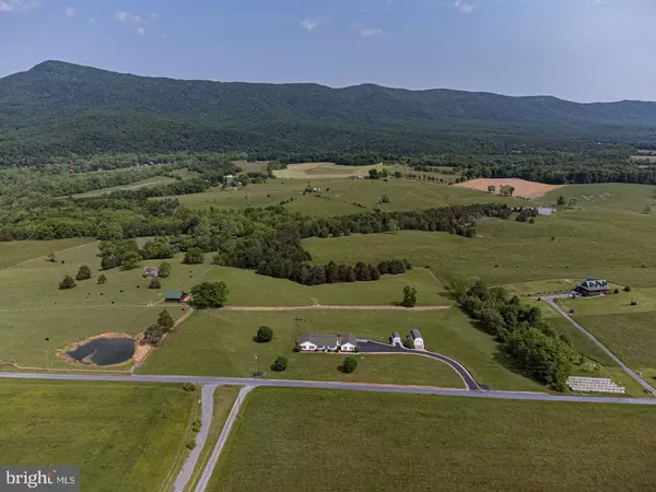 Luray, VA 22835,803 HOOK HILL RD