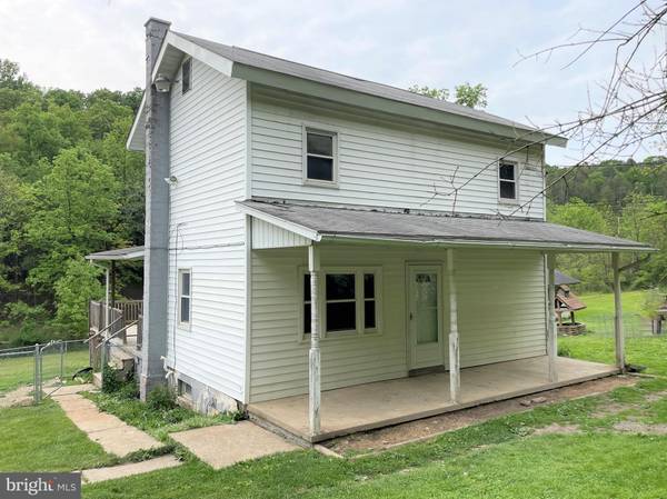 945 BELL TIP RD, Tyrone, PA 16686