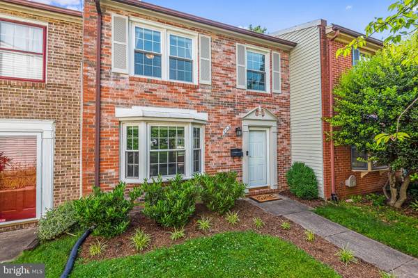 335 JAMES ST, Falls Church, VA 22046