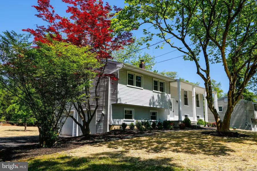 1653 BROOKDALE DR, Martinsville, NJ 08836
