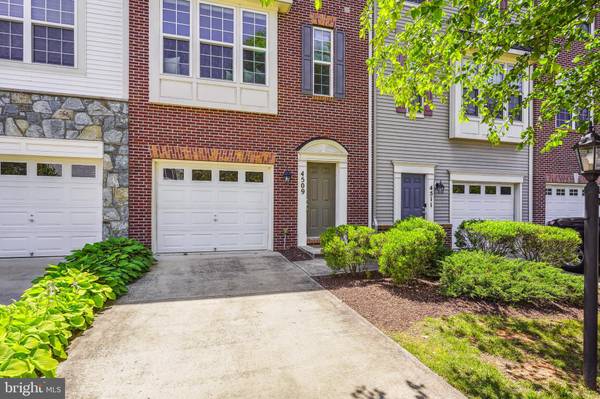 Triangle, VA 22172,4509 POTOMAC HIGHLANDS CIR