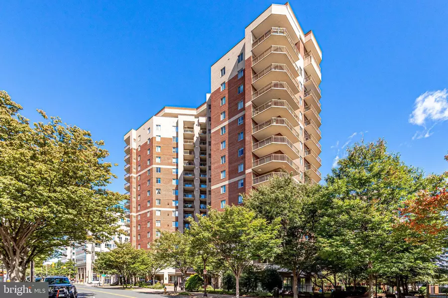 901 N MONROE ST #314, Arlington, VA 22201