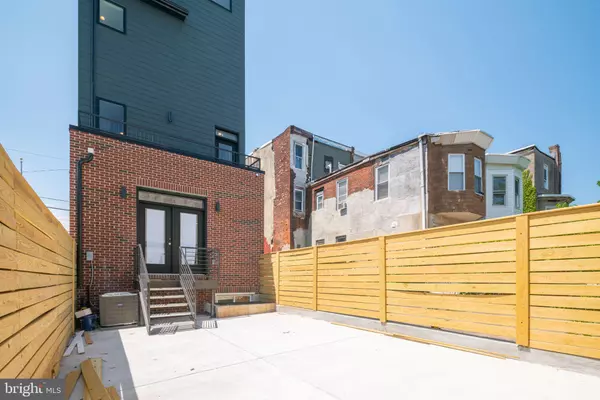 2521 W JEFFERSON ST Philadelphia, PA 19121