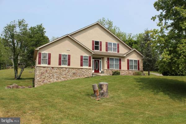 1045 MAGAZINE RD, Green Lane, PA 18054