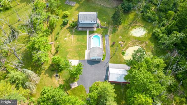 2662 GALLOWS HILL RD, Kintnersville, PA 18930