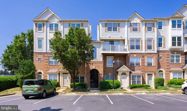 1735 BRADDOCK PL #302, Alexandria, VA 22302