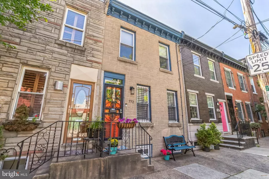 772 S MARTIN ST, Philadelphia, PA 19146