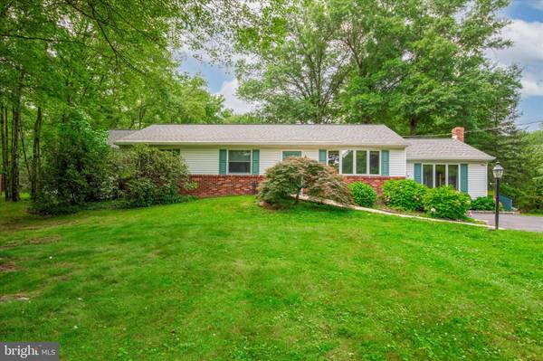 1336 LAWN AVE, Sellersville, PA 18960