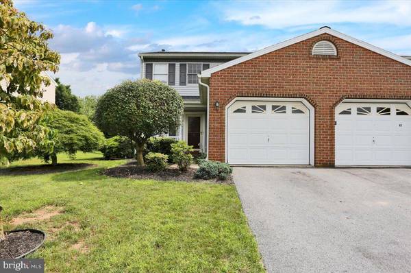 61 RED STONE CIR, Reinholds, PA 17569