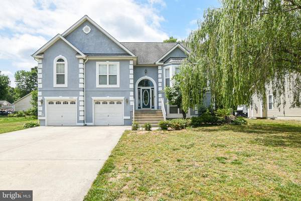 2802 DWIGHT AVE, Colonial Beach, VA 22443